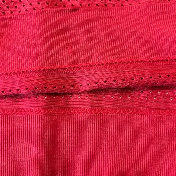 Lululemon Breeze By Muscle Tank II Size 4 Small Hot Pink - Picture 5 of 5